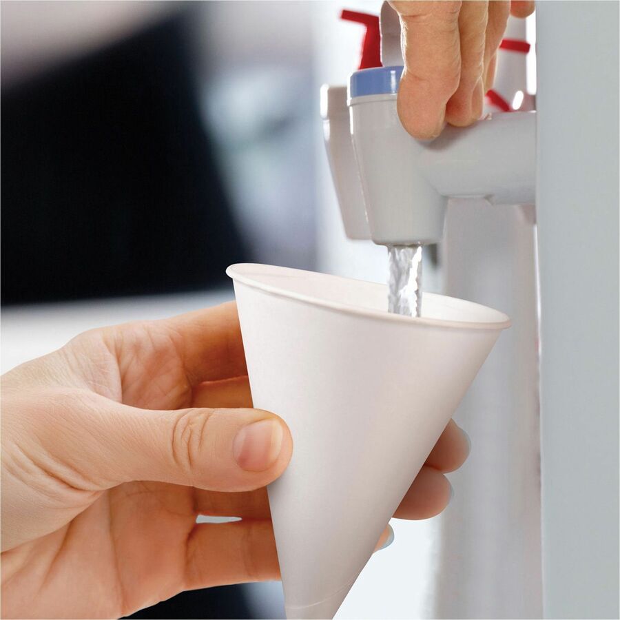 Image of SOLO® Cone Cups, Paper, 4oz, 200/PK, 25PK/CT, White
