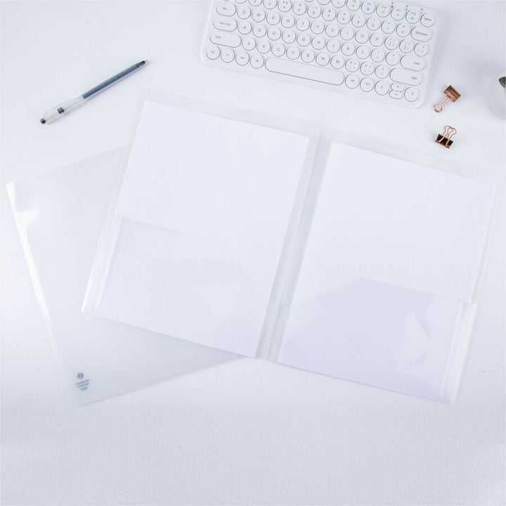 Image of Business Source 78498 Transparent 2-Pocket Portfolios, 8 1/2" x 11", 60 Sheets Capacity, 2 Pocket, Poly, Clear, 5 / Pack