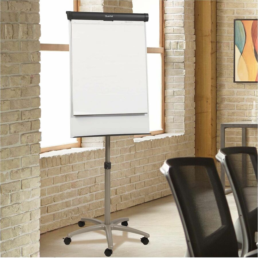 Image of Quartet® Mobile Magnetic Easel/Flipchart, 3'x2', GPHT