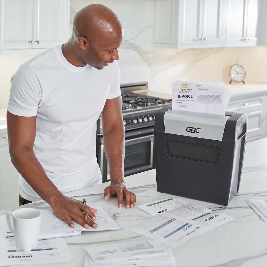 Image of GBC® Shredder, Cross-Cut, P-3, 9"Wx12-4/5"Lx13-1/2"H, BKCE