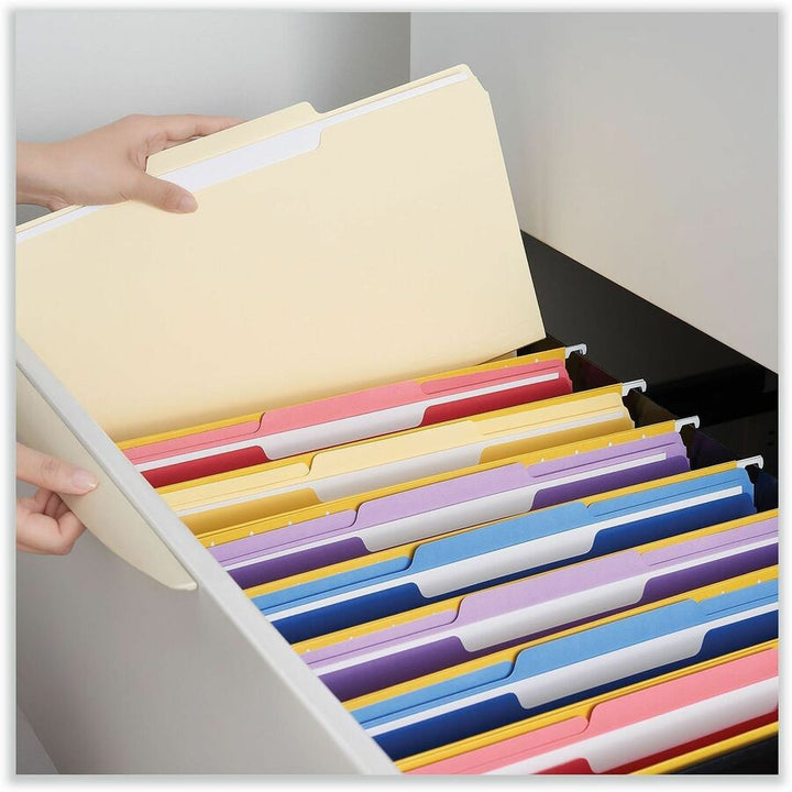 Image of Universal UNV15122 Top Tab File Folder, 8 1/2" x 14", 3/4" Expansion, Center Tab Position, 11 pt., Manila Paper, Brown, 10% Recycled, 100 / Box