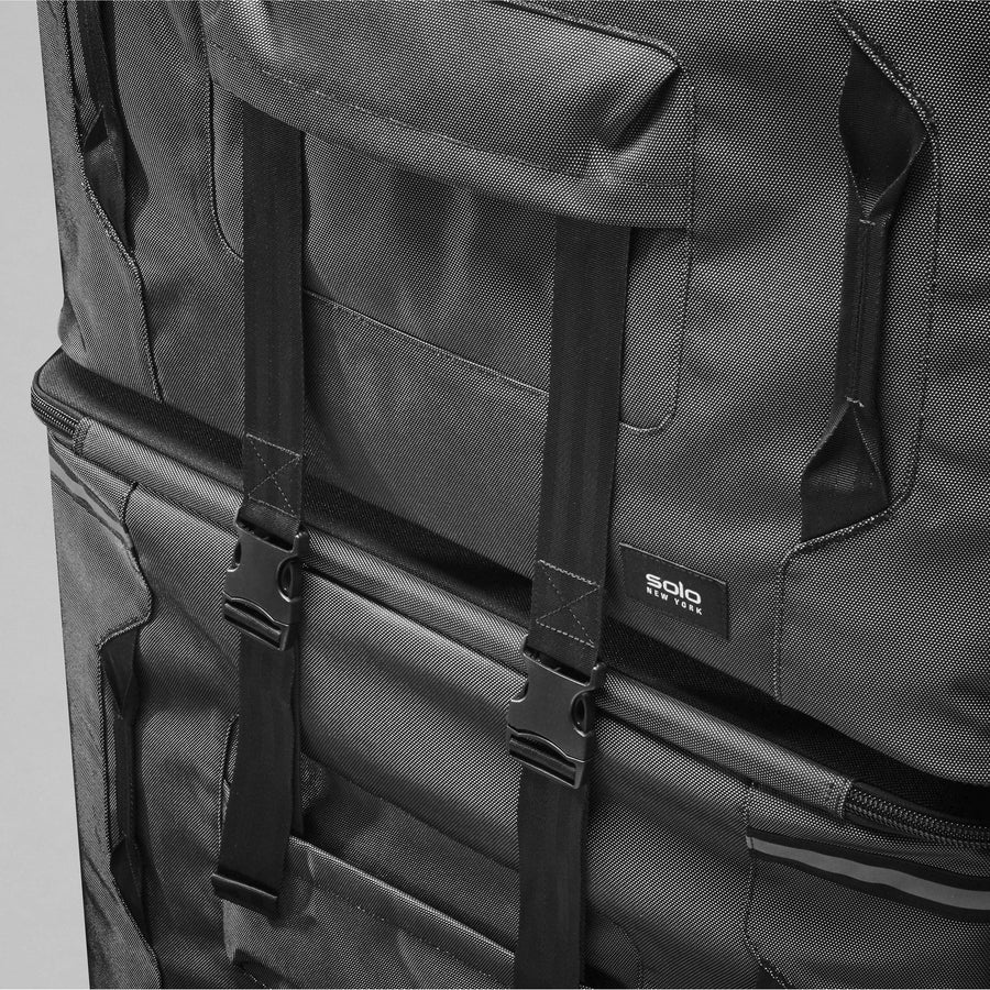 Image of SOLO® Transporter Bottom Case,w/Wheels,26"x1-3/4"x20-1/2",BK