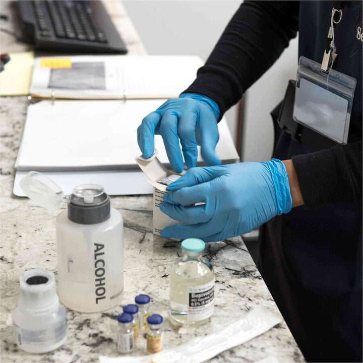Image of Ammex ACNPF46100CT Nitrile Powder-Free Exam Gloves