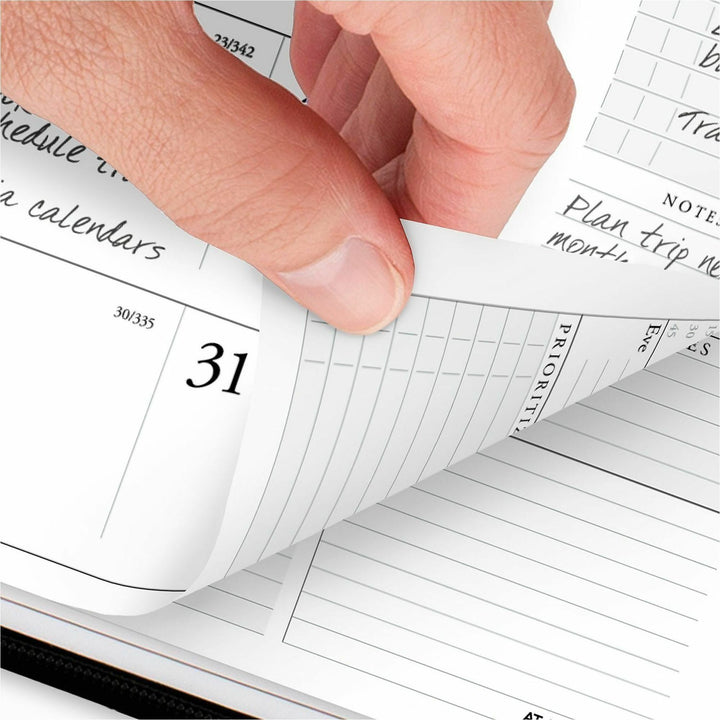 Image of AT-A-GLANCE® Exec Wkly/Mthly Zip Planner,12 Mth Jan-Dec,8-1/4"x10-7/8",BK