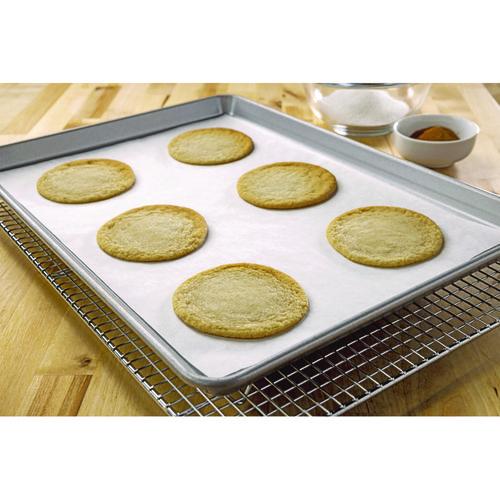 Image of Boardwalk® SC07070 Grease-Proof Quilon Pan Liners, 24.5 x 16.63, 1,000/Carton
