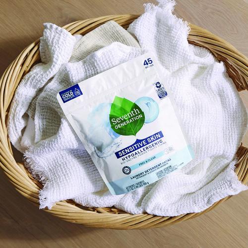 Image of Seventh Generation® 22977 Natural Laundry Detergent Packs, Powder, Unscented, 45 Packets/pack