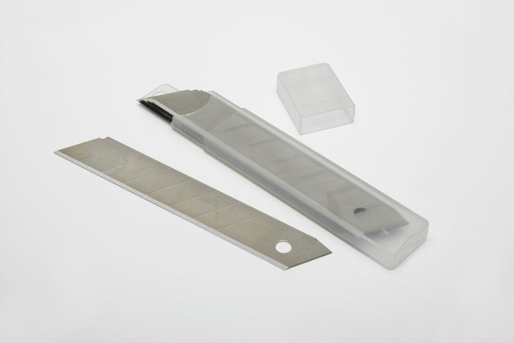 Image of SKILCRAFT® Replacement Blades for Utility Knife 5110-01-621-5252 & 5110-01-621-5256, 18mm Snap Off Blades, 8 Point, 10/Package, Case of 12 Packages