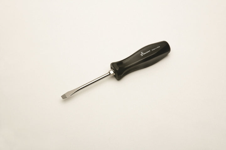 Image of SKILCRAFT® Pro-Grade Screwdriver, 1/4" Slotted Tip, 4"