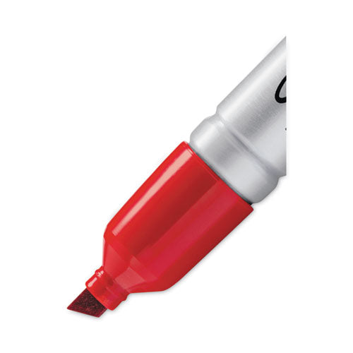 Image of Sharpie® 15002 King Size Permanent Marker, Broad Chisel Tip, Red, Dozen