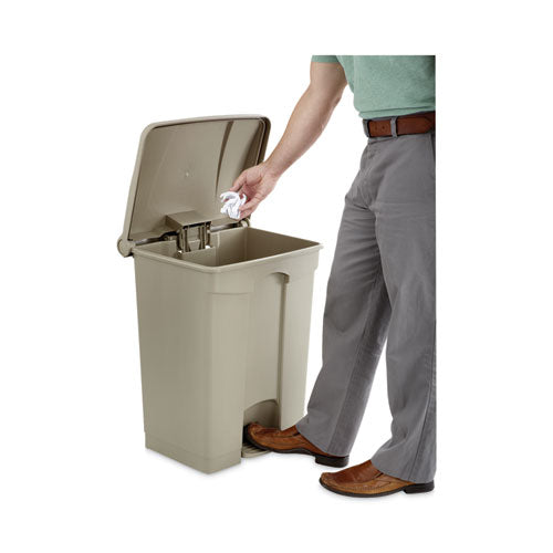 Image of Safco® 9922TN Large Capacity Plastic Step-On Receptacle, 17 gal, Plastic, Tan